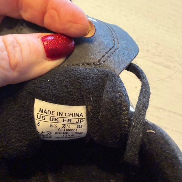 Cleats - Picture 3 of 3